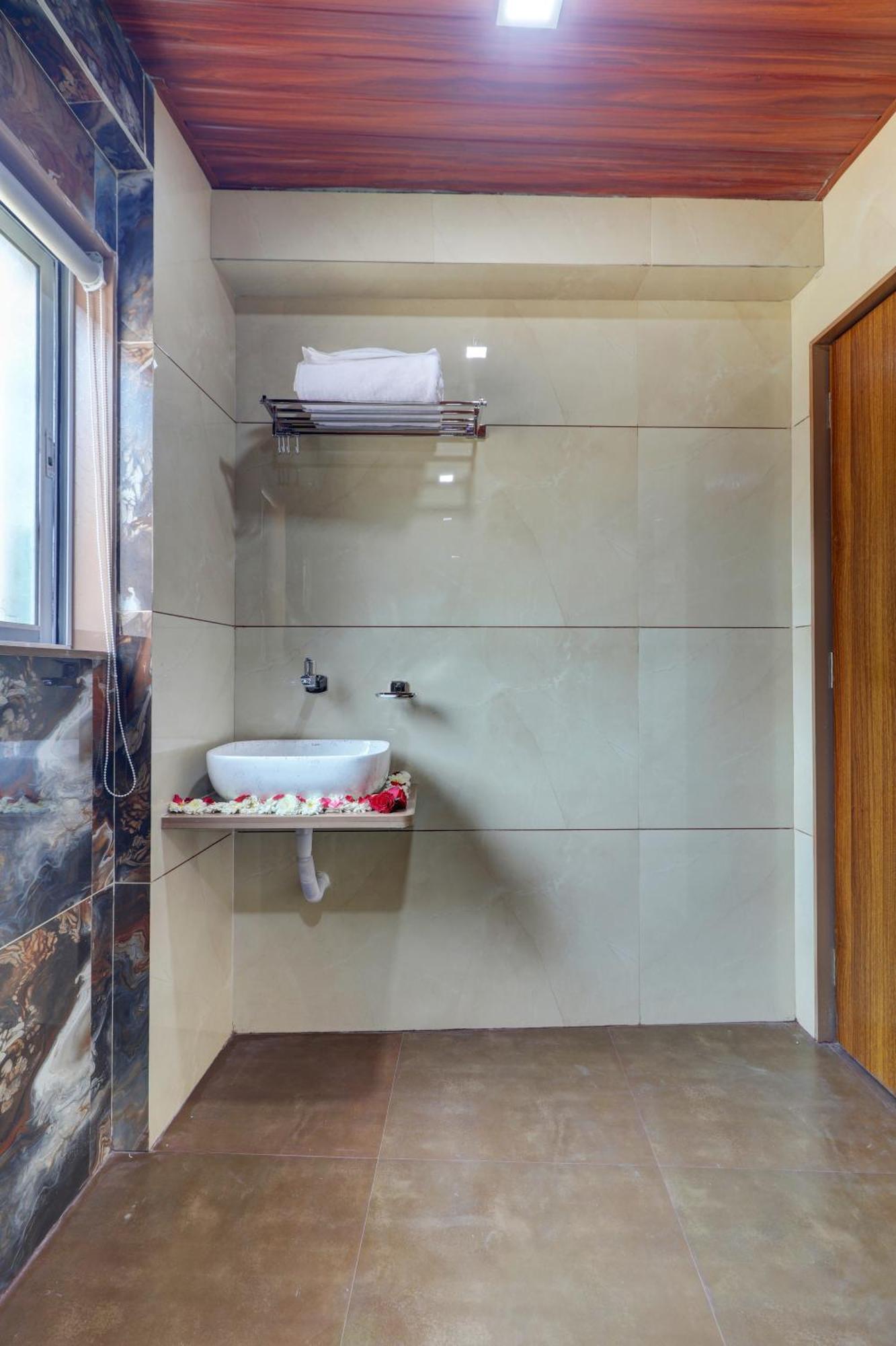 Sai Nidhi Residency Hotel Navi Mumbai Exterior photo