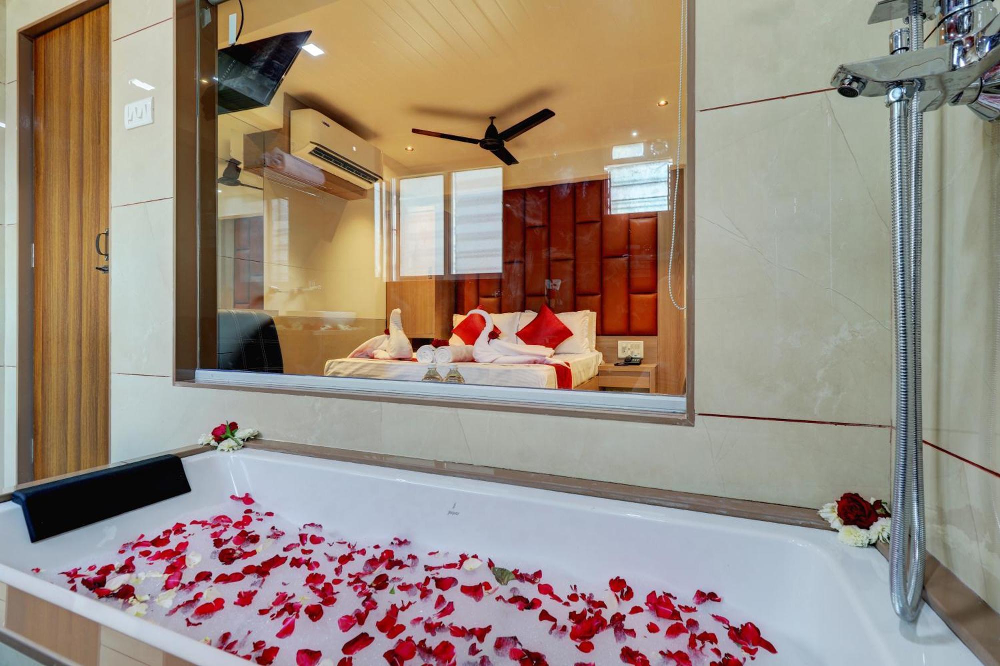Sai Nidhi Residency Hotel Navi Mumbai Exterior photo